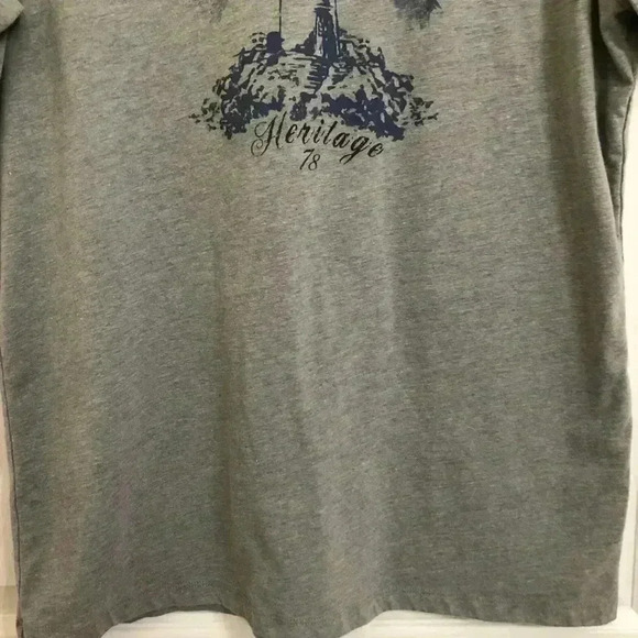 Banana Republic Grey Graphic Tee NWOT Size Medium - Picture 3 of 16